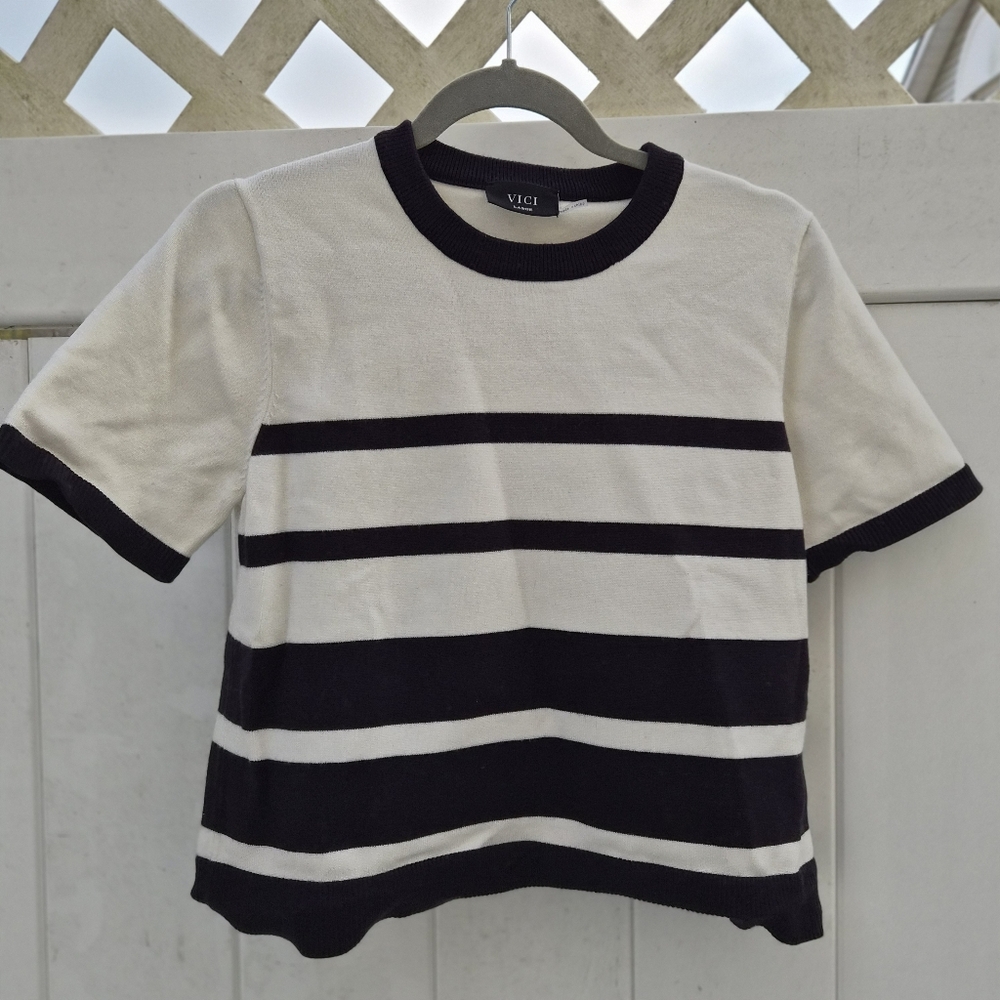 VICI Navy & Ivory Striped "Dont Mind Me" Short Sleeve Knit Sweater L​